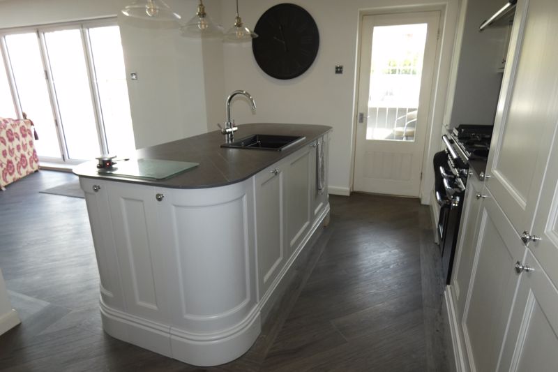 Kitchen/Lounge- click for photo gallery
